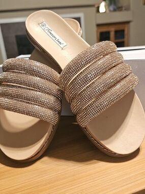 Forever Link Women's Champagne Rhinestone Slide Sandals